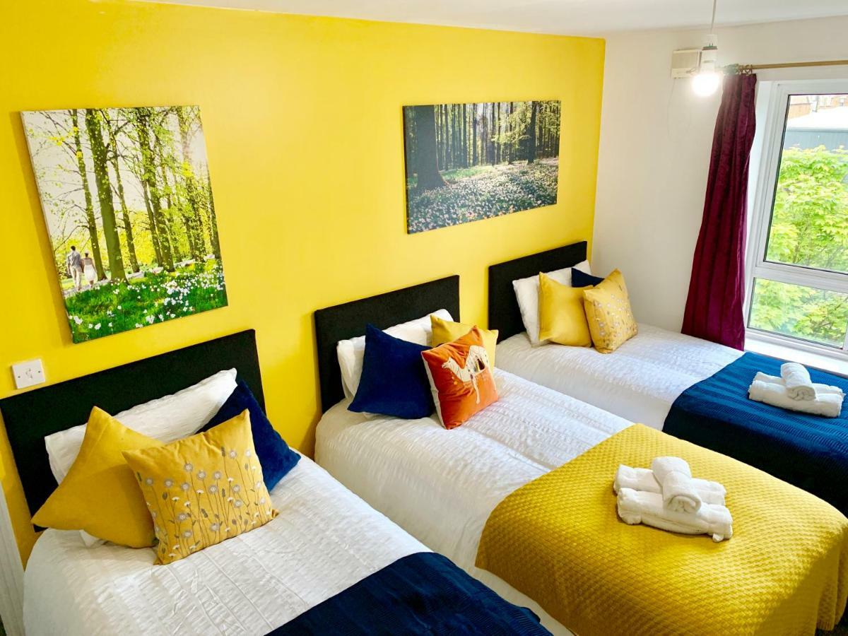 2 Bedrooms Modern Apartment, Lounge, Full Kitchen, Balcony, 5 Minutes Stratford Station Londra Exterior foto
